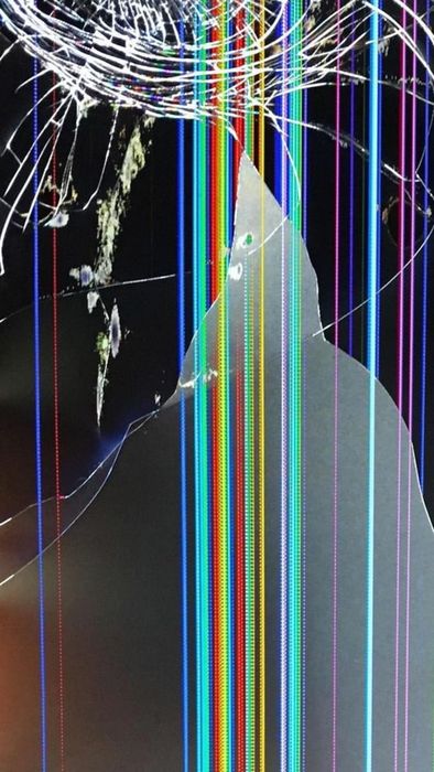 Hình nền vỡ màn hình đầy sáng tạo và độc đáo